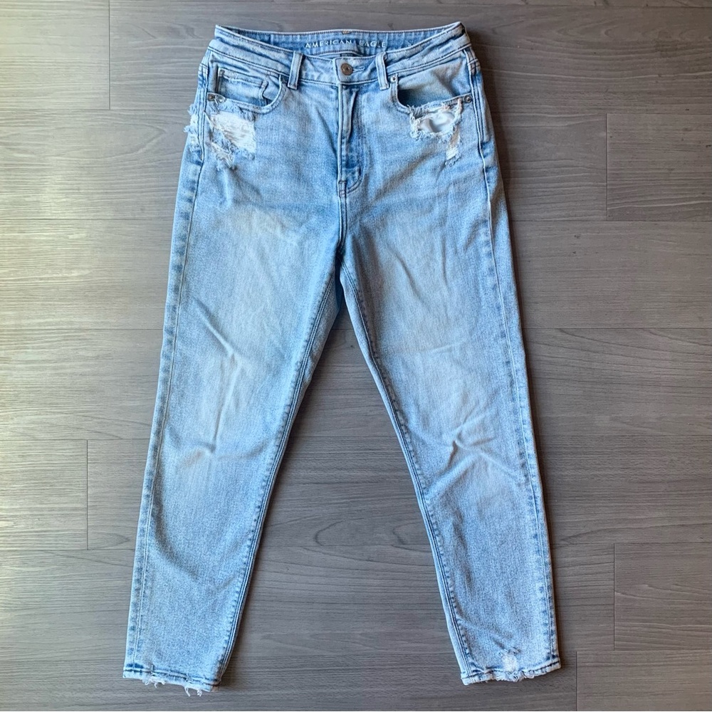 American Eagle Distressed Light Wash Mom Jeans